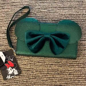 Disney Teal Minnie Mouse Wristlet with Bow